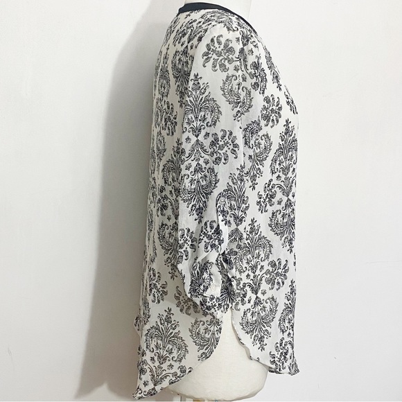 A. BYER sheer print top with contrast trim polyester chiffon tab sleeves M - Picture 4 of 8